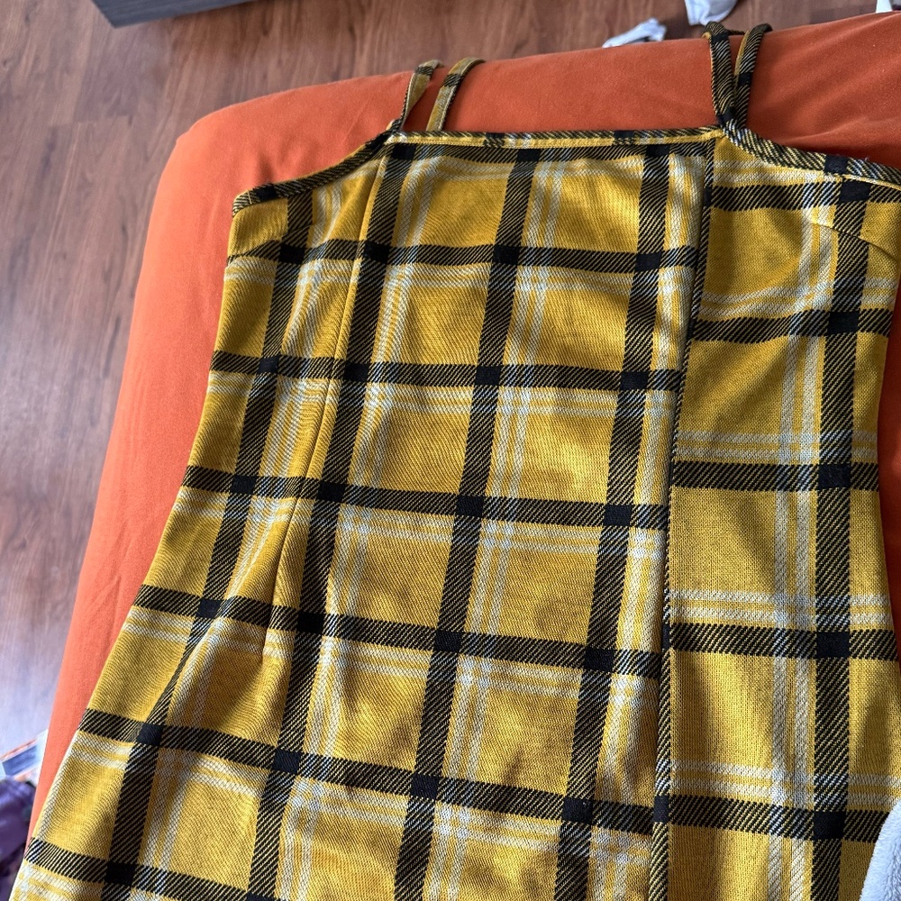 Medium yellow and black dress